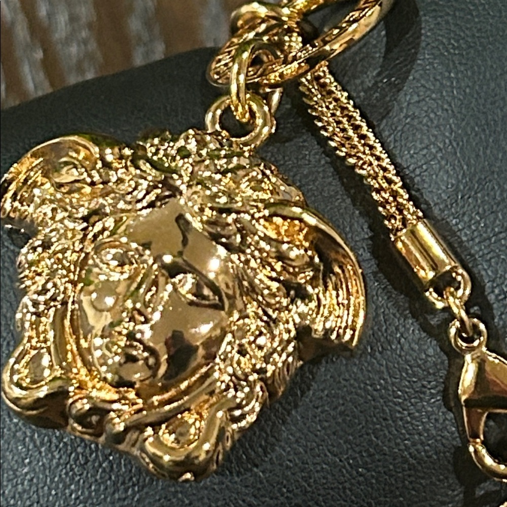 VERSACE Limited Edition La Medusa Bracelet - Picture 5 of 6